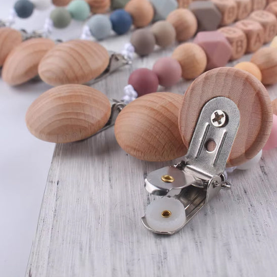 Attache-Tétine-hêtre-naturelle