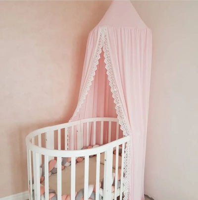 Ciel-de-lit-bebe-voil_-rose-pale-berceau
