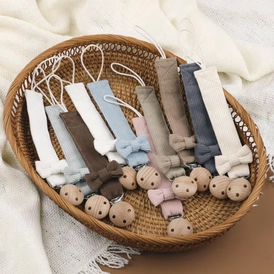 attache-tetine -couleurs-variées