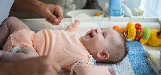 Comment habiller bébé la nuit : température idéale, TOG et conseils