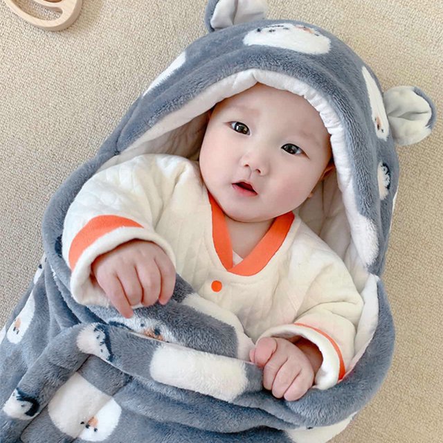 Bébé dans son nid d'ange Cosy doux velours