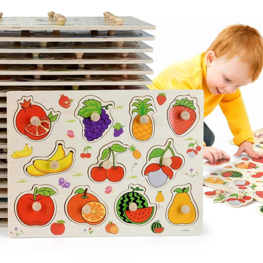Casse-tete-en-bois-avec-fruit et-un-petit-garçon