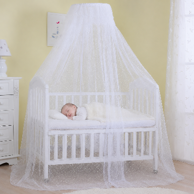 Ciel de lit pour BEBE qui dort