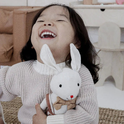 Doudou Lapin contente