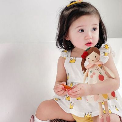 Doudou- Bébé- Fille-fruit-avec-bébé