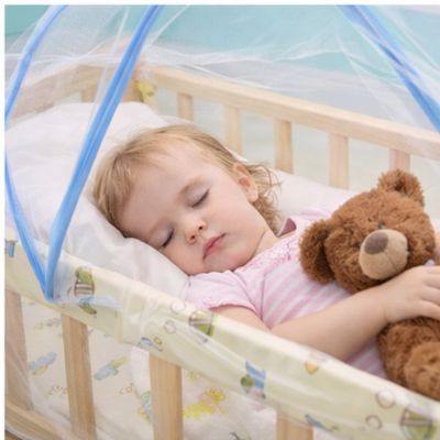 Moustiquaire-de-lit-dort-bien