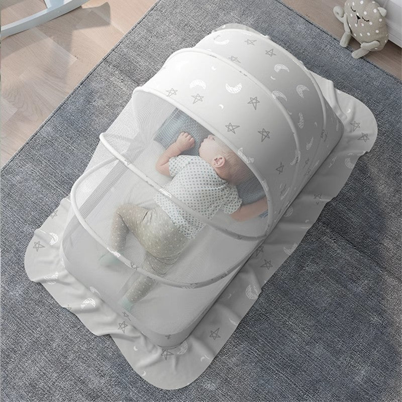 Moustiquaire pour cododo avec bebe au salon