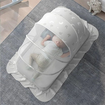 Moustiquaire pour cododo avec bebe au salon