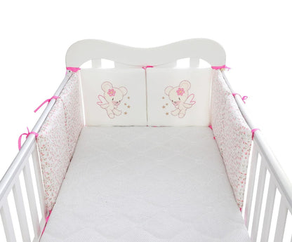 Tour-de-lit-ourson-coussins-blanc-et-rose