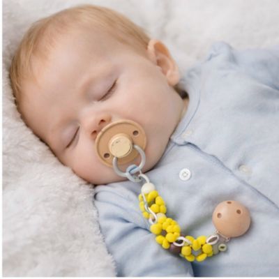 attache-tetine-rassurante-la -nuit