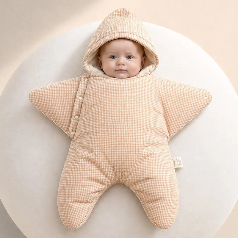 bébé confortable dans son nid d Ange bebe