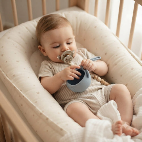 bébé manipule sucette bebe étui Panda