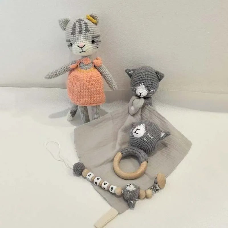 cadeau-coffret-naissance-chat-rose