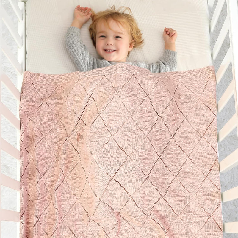 Couverture bebe tricot fait la joie de Léo