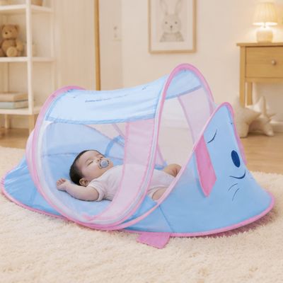 lit-moustiquaire-bebe-salon