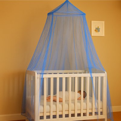 moustiquaire-bebe-lit-protège-bébé-contre-intrus