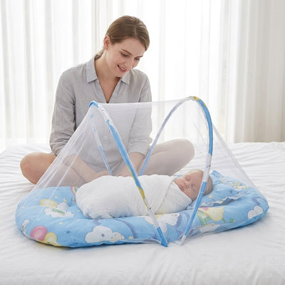 moustiquaire-lit-bebe-maman-adorable