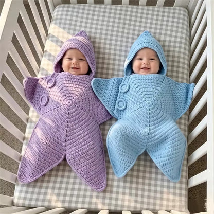 nid d'ange bébé avec 2 bébés souriants dans berceau