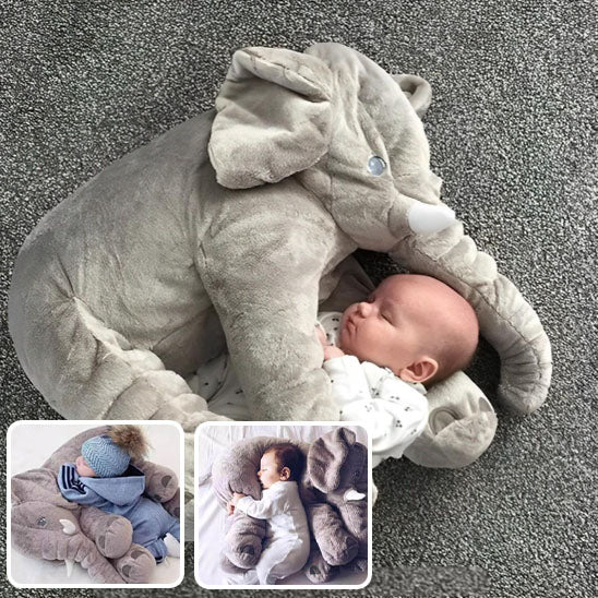 peluche-oreiller-éléphant-avec-bébé-qui dorme