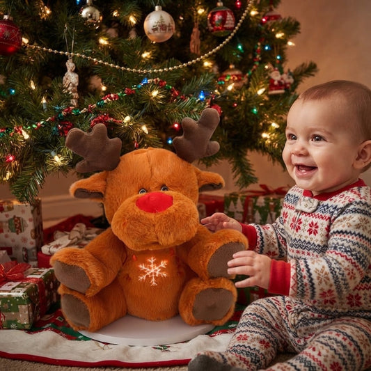 Petit renne au nez rouge sous le sapin avec bébé