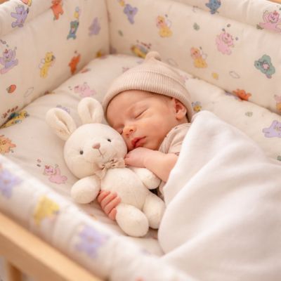 tour-de-lit-ourson-tous-couleurs-paisible