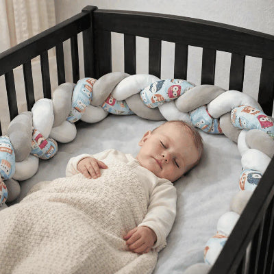tresse-de-lit- bebe-4m-imprime-hiboux-bebe-endormi-lit-noir-nid-serenite