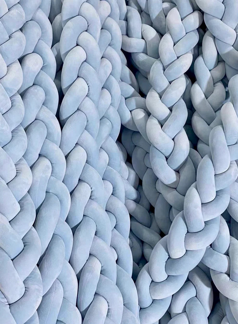 tresse-de-lit-bébé-bleu-ciel