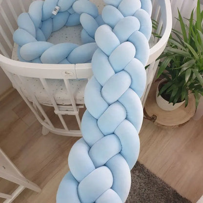 tresse-de-lit-bébé-decoration-chambre