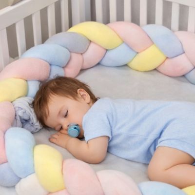 tresse-de-lit-moelleux-bebe-dort