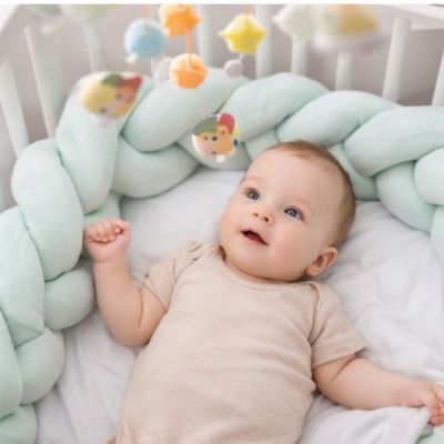 tresse-de-lit-verte-protege-bebe