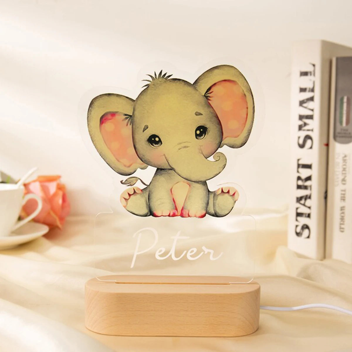 veilleuse-bébé-personnalisé-éléphant-oreille-rose